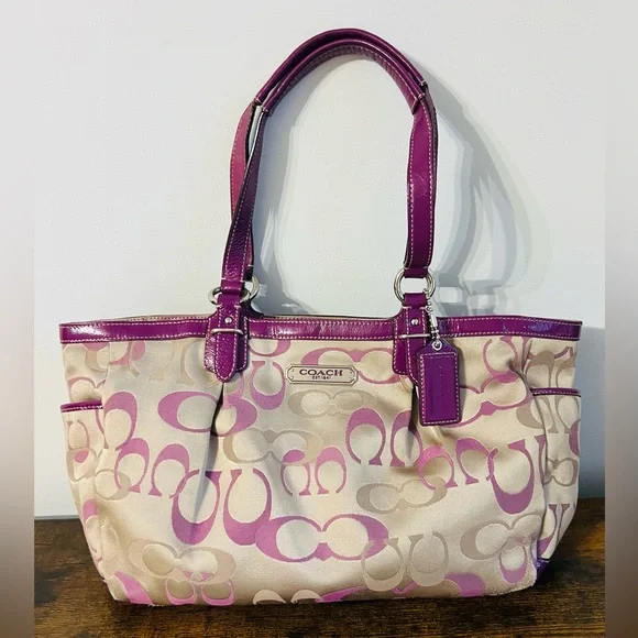 Vintage Coach Purple Leather Patch - Picture 2 of 12